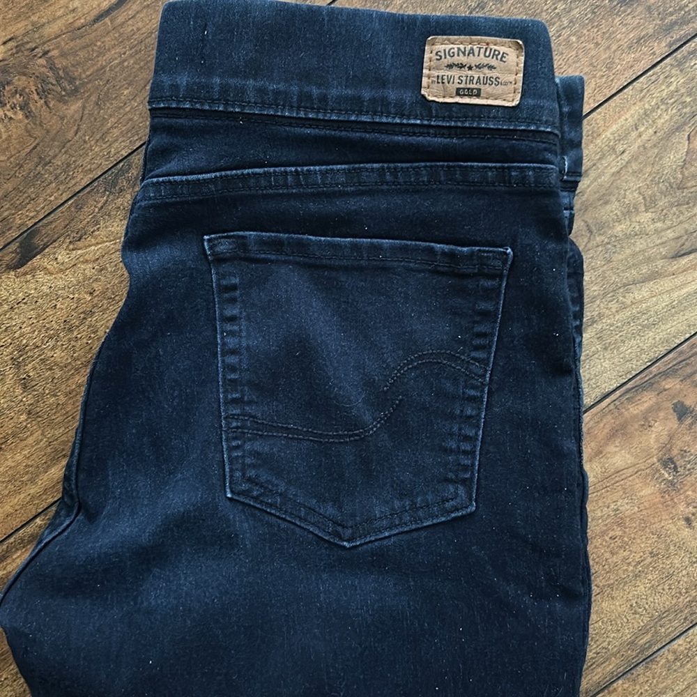 Women’s Signature Gold by Levi Strauss Pull-On Skinny Jeggings in size 14M - Picture 2 of 5